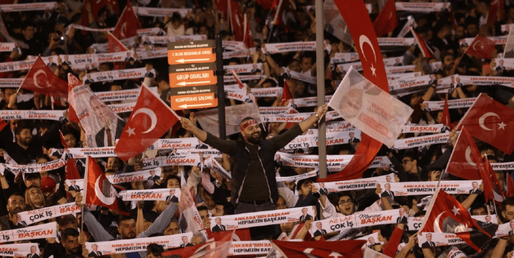 Opozita në Turqi ruajti kontrollin e saj mbi qytetet kyçe dhe bëri fitime të mëdha tjera në zgjedhjet lokale