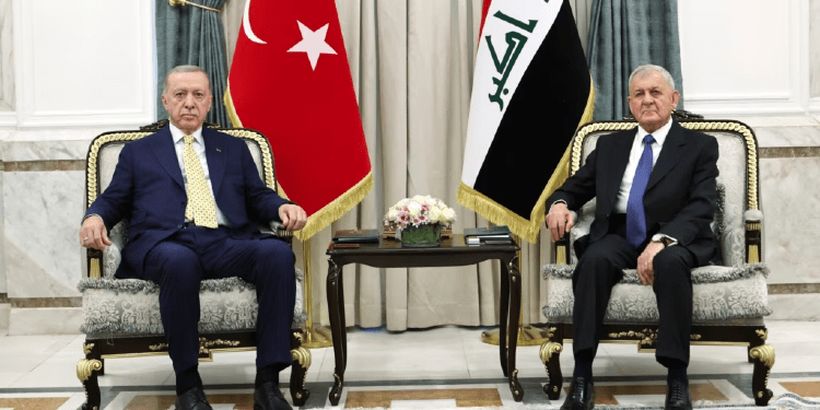 Erdogan shkon në Irak, temë diskutimi separatistët kurdë