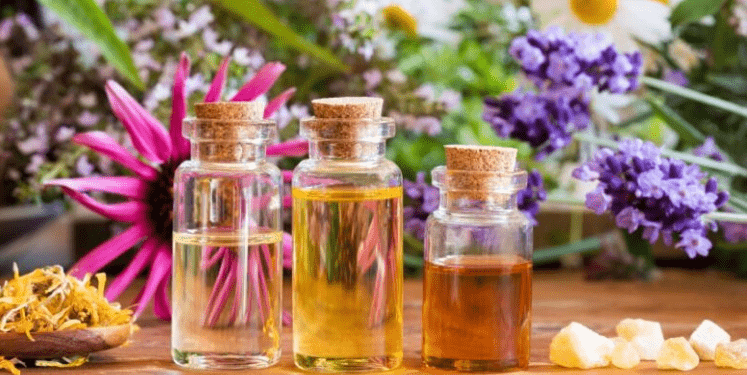 A janë të përshtatshme vajra esencialë për fëmijët shumë të vegjël