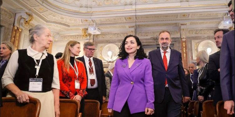 Vjosa Osmani nderohet me çmimin e Evropës nga Fondacioni Pan-Europian