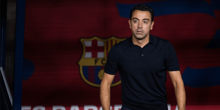 A po qëndron apo po largohet Xavi nga Barcelona?