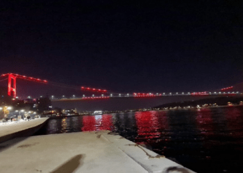 15 persona mbetën të vdekur, 8 të plagosur në një klub nate që u përfshi nga zjarri në Stamboll