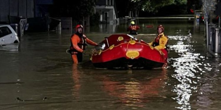 Italia përmbytet nga reshjet e shiut