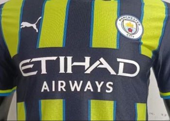 Manchester City prezanton fanellat e reja