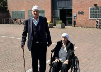 Prindërit e Thaçit shkojnë në Hagë për ta takuar djalin e tyre