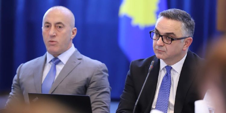 Haradinaj dhe Tahiri pranojnë ftesën e Kurtit për takim, thonë se janë në shqyrtim të saj
