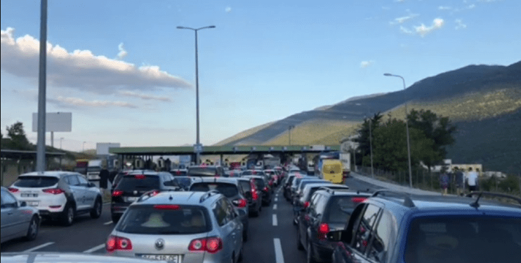 Hyn në fuqi marrëveshja Shqipëri-Kosovë “pa kufi” për 9 muaj