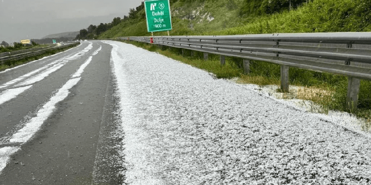 Breshër i madh në Suharekë