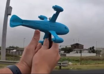 Babë e bir krijojnë dronin më të shpejtë në botë