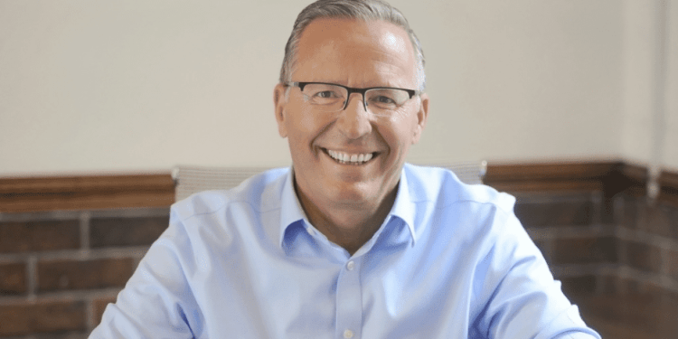 Hamza uron Fitër Bajramin: Të punojmë së bashku për një shoqëri më të drejtë e më të bashkuar