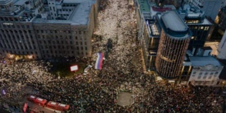 Top zanor ndaj protestuesve?! Serbia kërkon hetime nga SHBA dhe Rusia