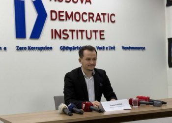 Cakolli: Përsëritja e votimit të diasporës, siç kërkon VV, rrezikon të cenojë besimin në procesin zgjedhor