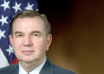 Gjenerali amerikan në pension letër ngushëllimi Thaçit: Në vendin tim thuhet se drejtësia e vonuar është padrejtësi