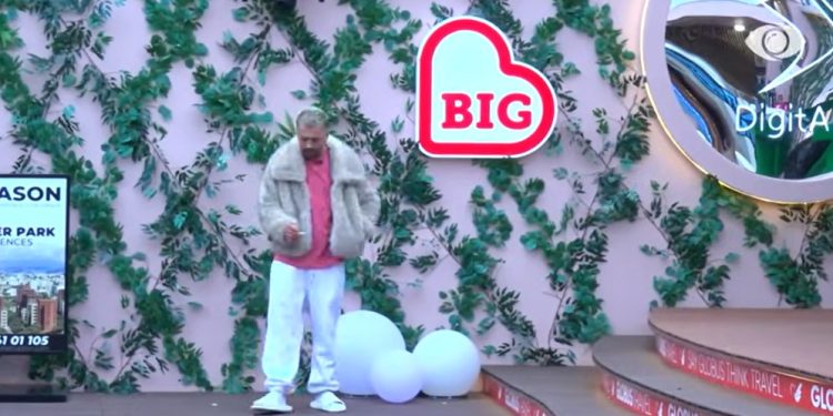 Video / A more Egli, çfarë i bërë Gjestit që po qan i vetmuar në oborr…?!