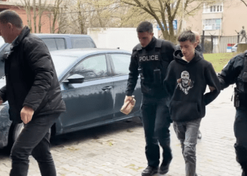 Një muaj paraburgim për të dyshuarin për vrasjen e 19-vjeçarit nga Vushtrria