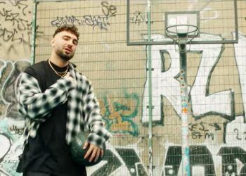 Video / Ledri Vula sjell projektin e ri të titulluar “Vet te dhoma”.