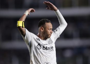 Drejtori sportiv i Barcelonës, hedhë poshtë pretendimet për një rikthim të Neymar-it