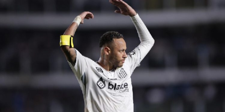 Drejtori sportiv i Barcelonës, hedhë poshtë pretendimet për një rikthim të Neymar-it