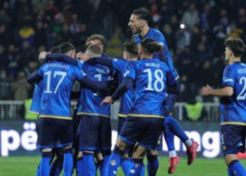 Foda pritet të bëj ketë ndryshime sonte ndaj Islandës