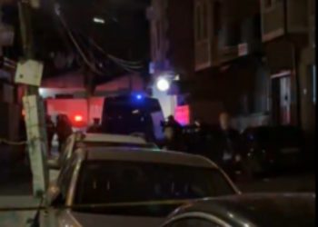 Raportohet se vdes njëri nga të plagosurit nga gjuajtja me armë zjarri në Prishtinë