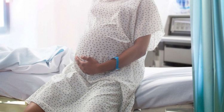 Pse disa gra shtatzëna e kanë më të vështirë lindjen, ja disa rastet që sjellin komplikime