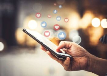 Me një ndryshim në mënyrën si përdorim rrjetet sociale mund të na përmirësojë ditën