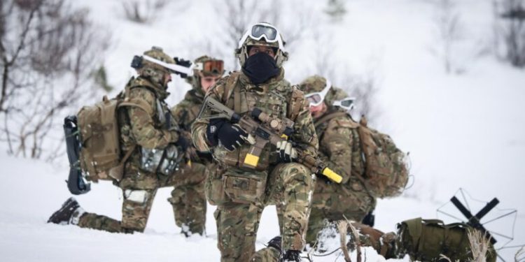 Starmer i gatshëm të dërgojë trupa britanike në Ukrainë për një periudhë të gjatë