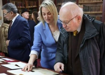 Ekspozohen në Bibliotekën Kombëtare në Tiranë / “Porosia” e fundit e Naum Priftit dhe dorëshkrimet e pabotuara