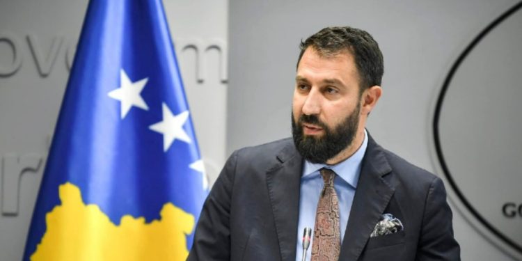 Elbert Krasniqi konfirmon se do të jetë në koalicion qeverisës me Albin Kurtin