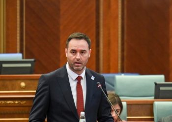 Konjufca uron festën e Fitër Bajramit: Sakrifica gjatë Ramazanit, kulmon sot me sprovën e kaluar suksesshëm