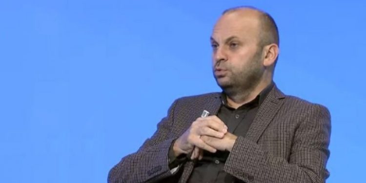 Mushkolaj: Është e domosdoshme të hetohen edhe skemat e votës nga diaspora
