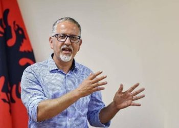 Vitia: Të votohet Albulena Haxhiu, pastaj mund të flitet për hapa tjerë