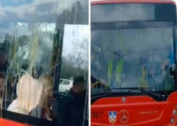 Studentët serbë godasin me vezë autobusin me mbështetësit e Vuçiq