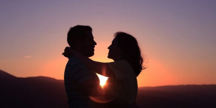Të bësh përpjekje në një marrëdhënie ia vlen kur ka themele të dashurisë së vërtetë