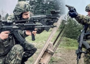 Ushtarët bullgarë të KFOR-it zhvillojnë stërvitje për qitje me armë