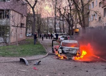 Rusia sulmon qytetin e lindjes së Zelenskyt: Humbin jetën 6 fëmijë