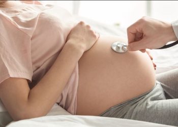 Pse disa gra shtatzëna e kanë më të vështirë lindjen, ja rastet që sjellin komplikime