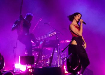 Dua Lipa konfirmon se do të performojë në Sunny Hill Festival 2025