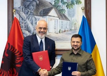 Zelensky uron Ramën për fitoren në zgjedhje: Vlerësojmë qëndrimin e palëkundur për paqen në Ukrainë