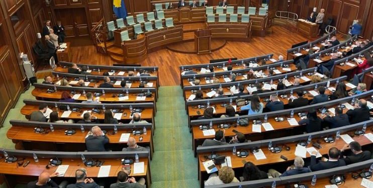 Dështim i vazhdimit 16-të të seancës konstituive, Kuvendi mblidhet pasnesër