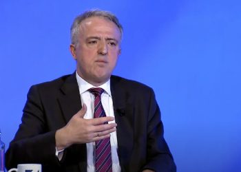 Hamiti: Me Qeverinë Kurti Kosova është larg proceseve integruese, imazhi i vendit është dëmtuar