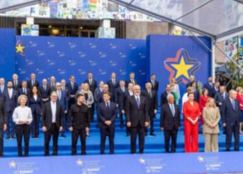 Samiti i KPE në Tiranë, Reuters: Shqipëria e vogël dhe aspiruese pret samitin gjigant europian