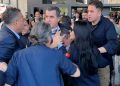 Video / Sulmohet rivali i Erdoganit në Stamboll