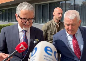 Vitia për ftesën e presidentes: Do të flasim, përgjigjja vjen së shpejti