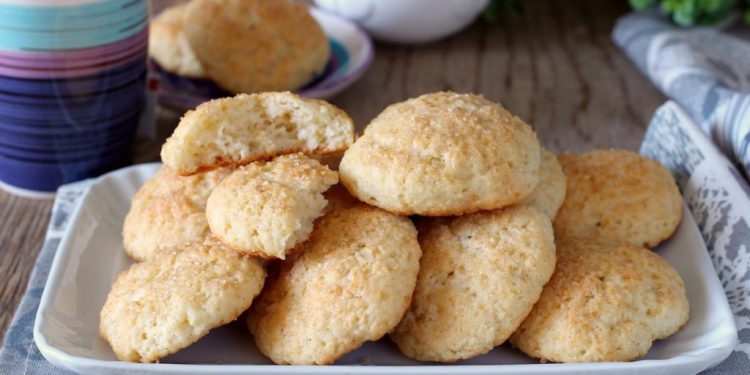Biskota të thjeshta me kos – Gati për vetëm 30 minuta
