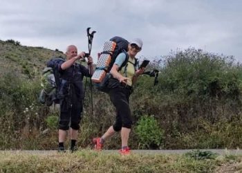 Çifti nga Sllovenia që “po shëtit botën në këmbë” mbrrin në Shkodër