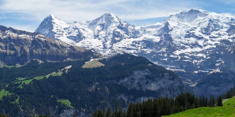 Gjenden të vdekur pesë skiatorë në Zvicër