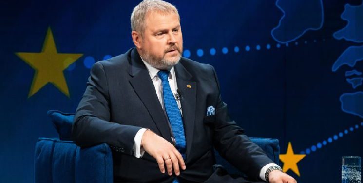 Terras: Kurti të bëjë koalicion dhe Kosovës t’i hiqen masat nga BE-ja