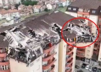 Pamjet nga droni tregojnë dëmin që e shkaktoi zjarri mbrëmë në një ndërtesë në Emshir