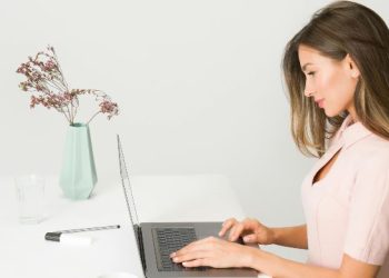 Gratë me këtë lloj personaliteti janë më të prirura ndaj depresionit sesa burrat